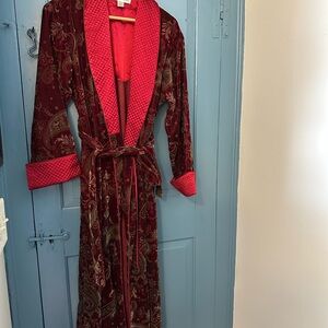 Men’s vintage men’s paisley Oscar de la renta smoking jacket robe medium
